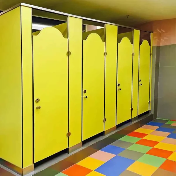 child-friendly-bathroom-stall-dividers